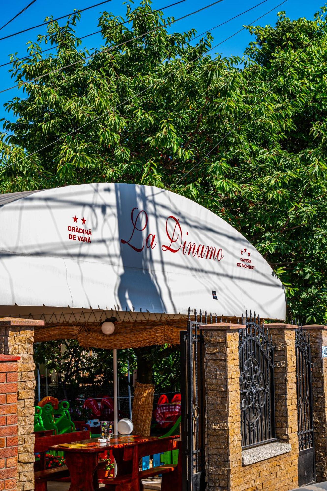 Hotel Casa La Dinamo Două Mai Exterior foto